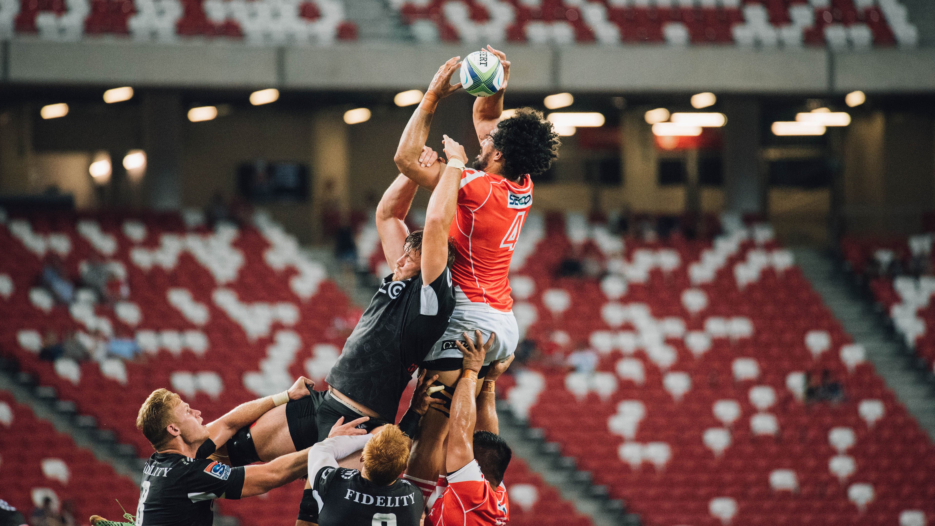 开云APP-抢七决战夜，莱奥在焦点战中演绎王者归来