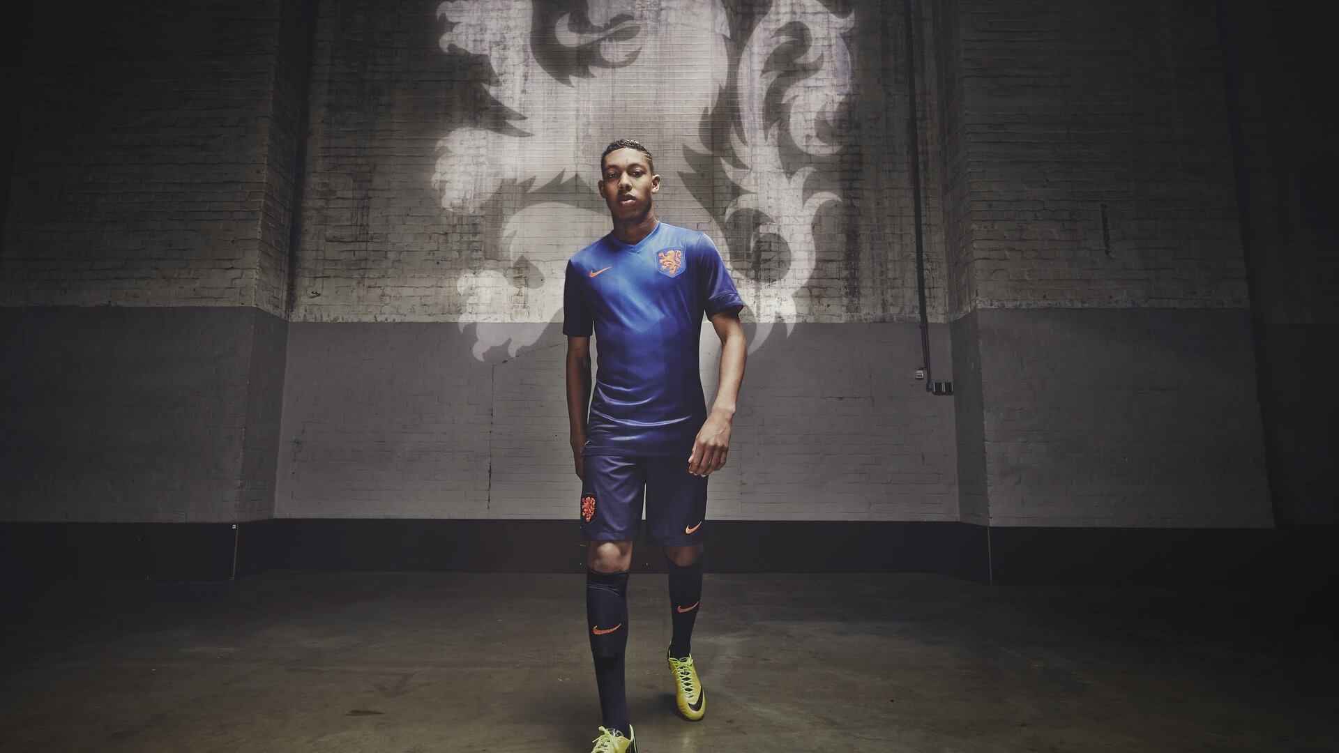 开云体育-速度与激情的双重奏，F1揭幕的引擎轰鸣，利拉德的终场绝唱