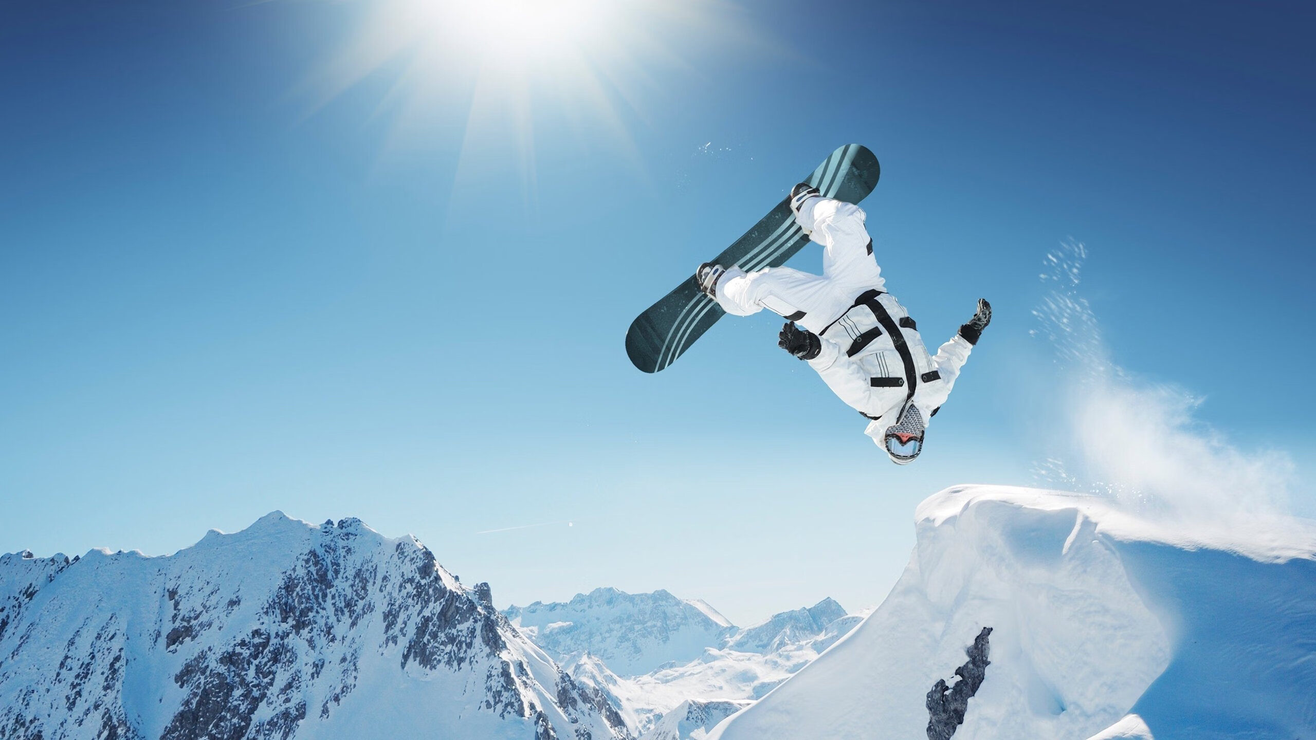 F1引擎轰鸣与绿茵传奇,两个「决胜之夜」下的孤胆英雄启示录